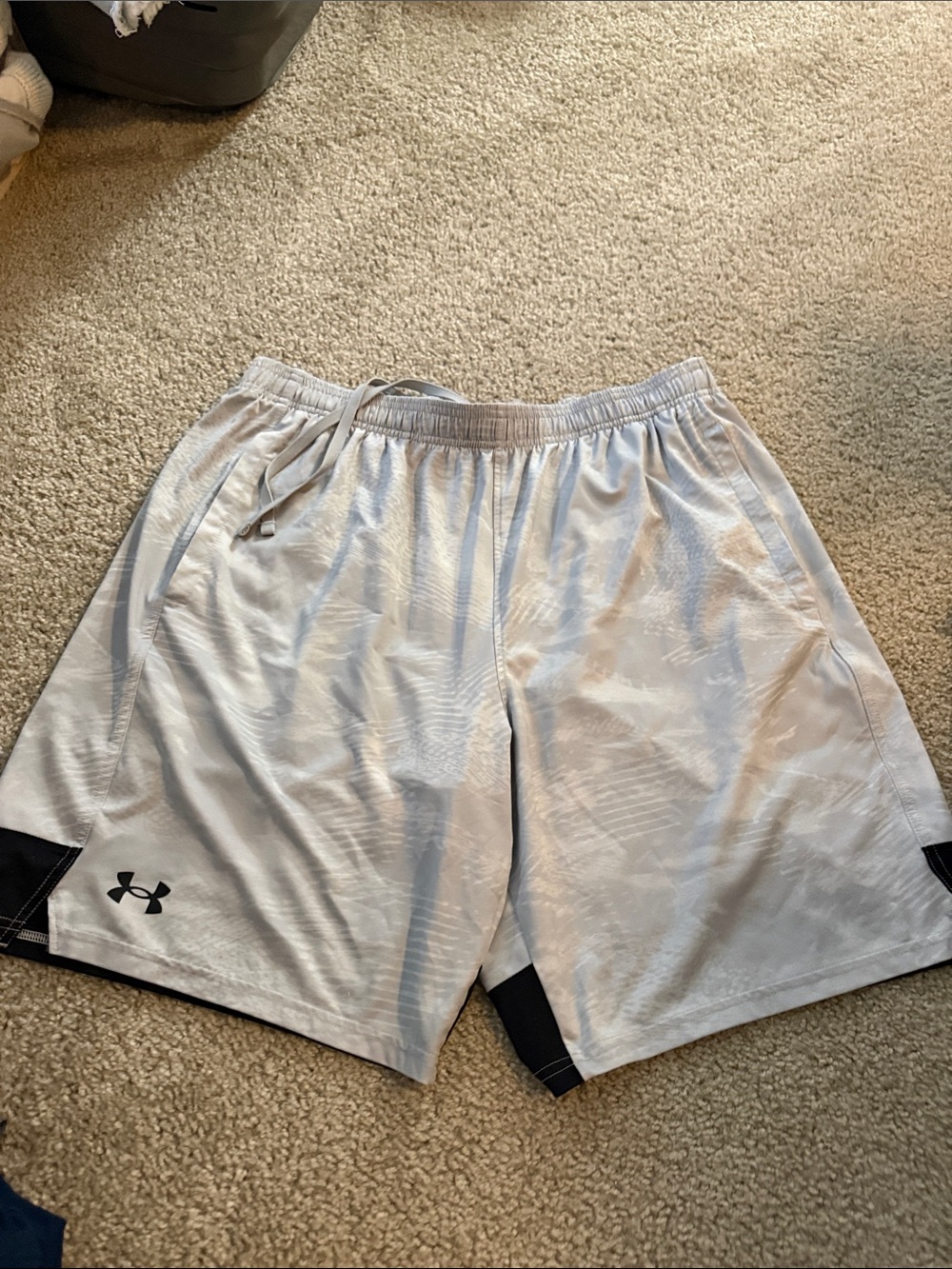 Under Armour Men’s White Athletic Shorts with Black Accents